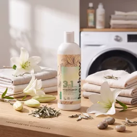   Herbow 3in1 Öblítő és kondicionáló mosóparfüm koncentrátum White Tea & Lily 1000 ml Új illat