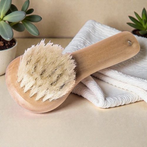 Croll&Denecke facial cleansing brush with handle