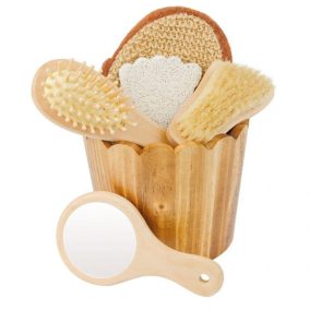 Croll&Denecke gift set in a small burnt wood bucket