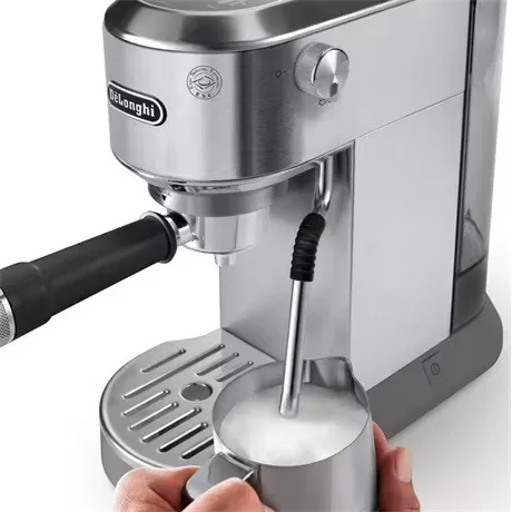 Delonghi KÁVÉFŐZŐ PRESSZÓ EC890.M 